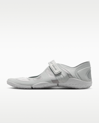 24 SKIMS × Nike Women's RIFT SATIN NikeSKIMS Rift Satin Women's Shoes. Nike CA
